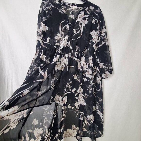Maurices Black Floral Sheer Kimono 3X - Picture 5 of 10